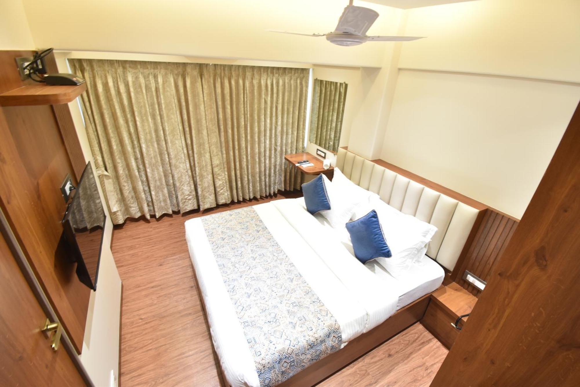 Hotel Kalpana Palace, Mumbai Kültér fotó