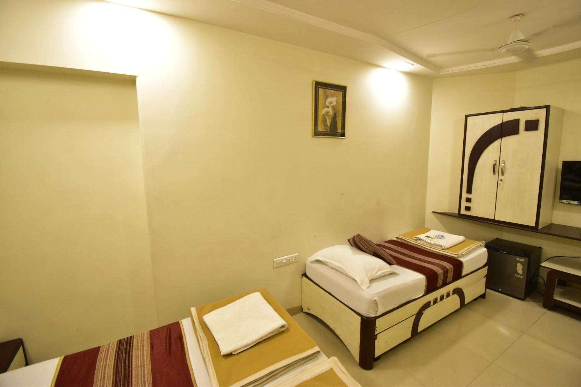 Hotel Kalpana Palace, Mumbai Kültér fotó